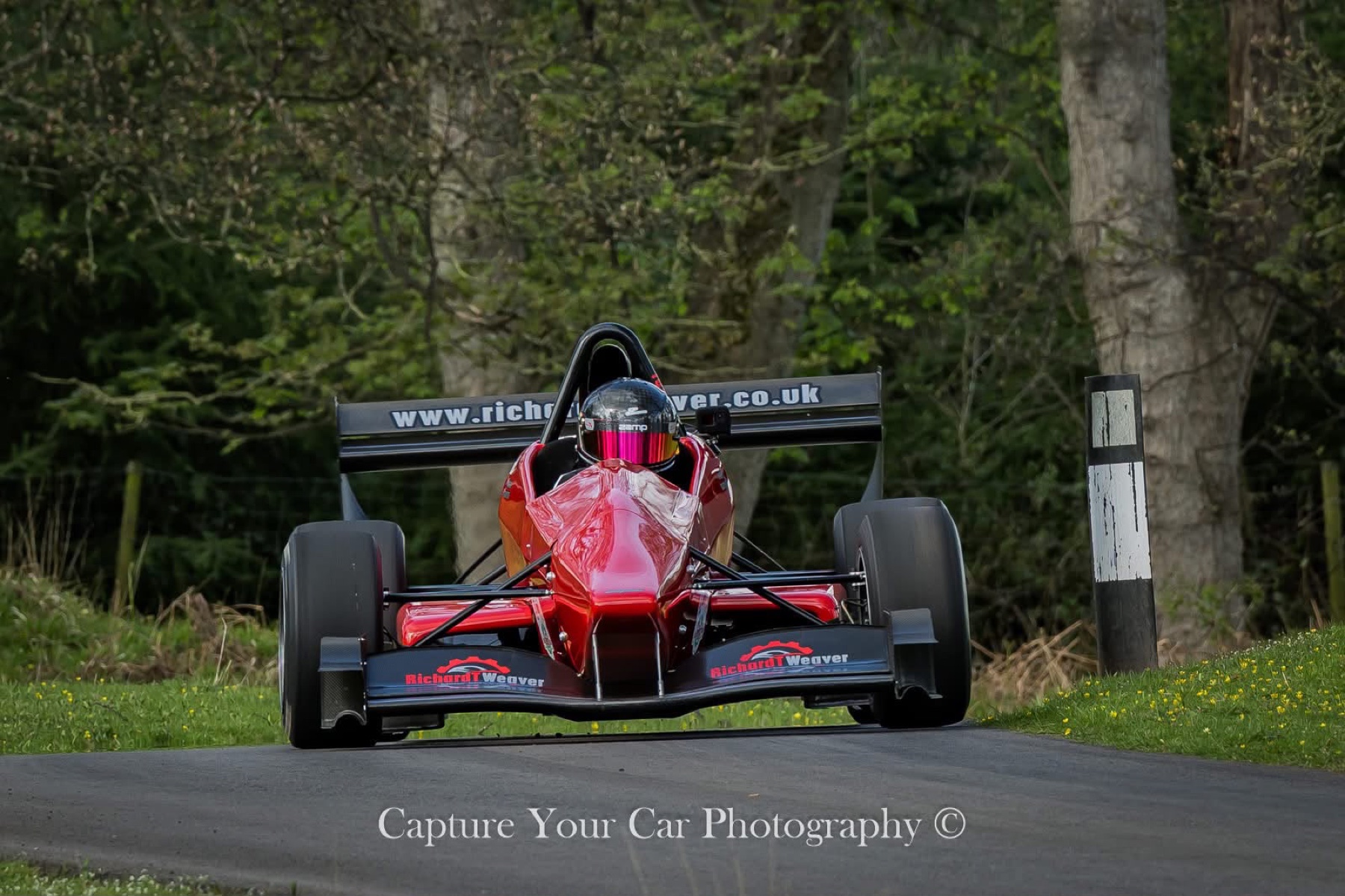Tom Weaver competing in his red Empire Evo 3